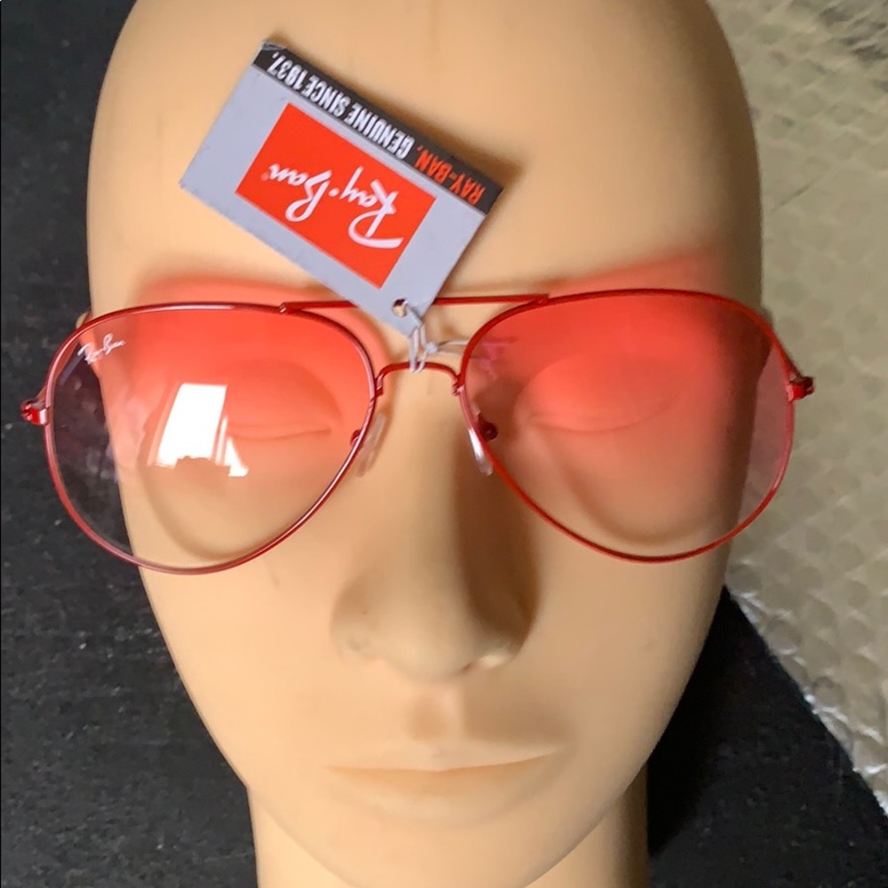 Red thin frame aviator sunglasses